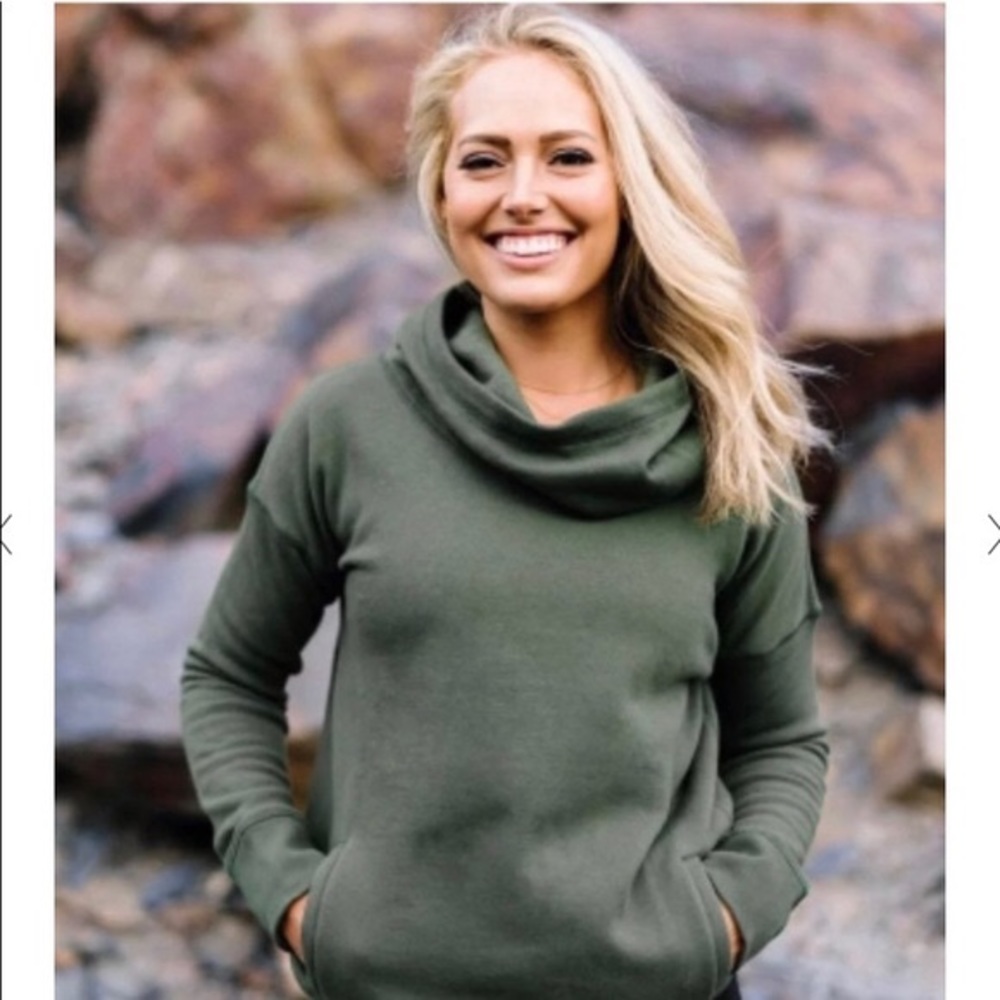 Zyia olive green oh so soft hoodie